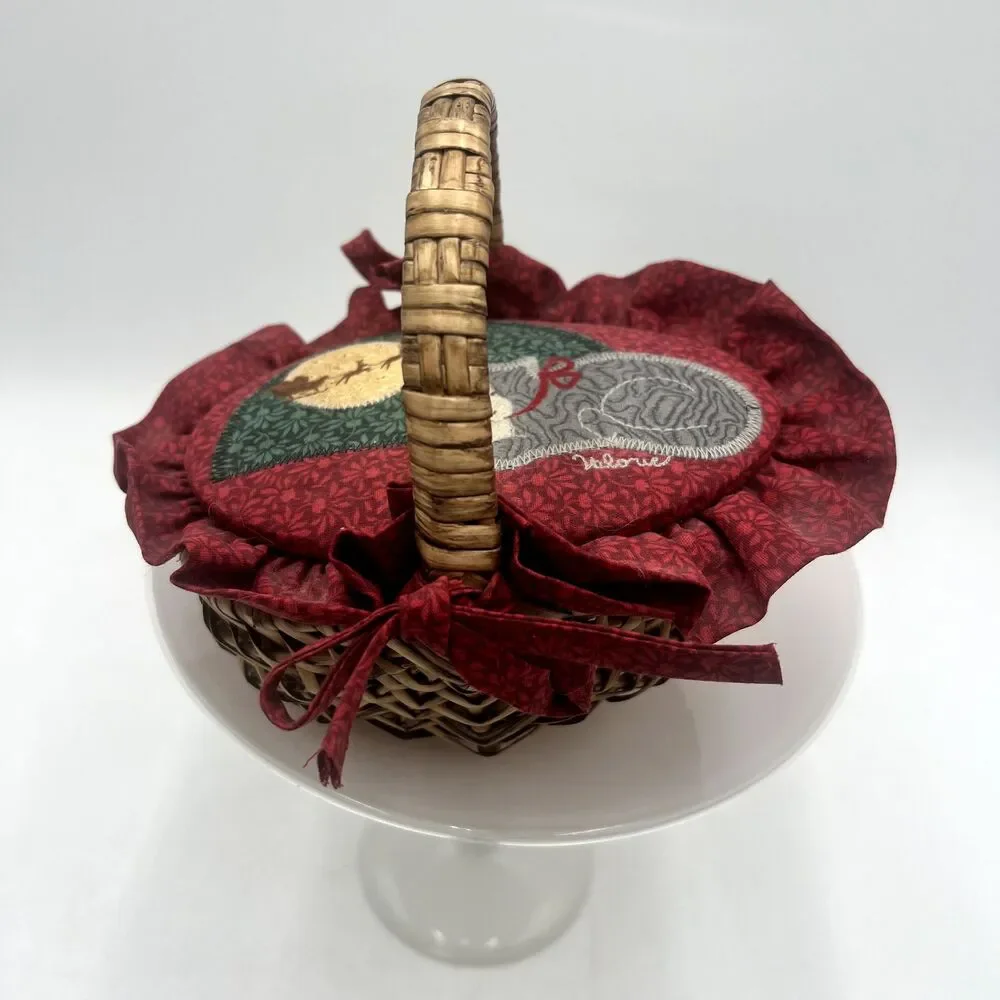 Wicker Christmas Basket W/ Fabric Grey Kitten & Santa/Reindeer Flying Decor